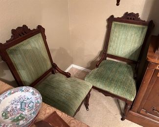 Set of 4 antique upholstered chairs