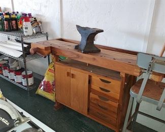 Woodworkers Bench, Anvil