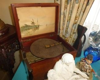 Regina 19th century C Disc Player with 12 Discs