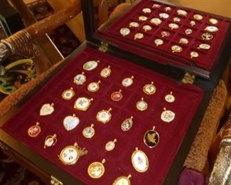 Danbury Mint - 25 Great Porcelain Houses Pendants