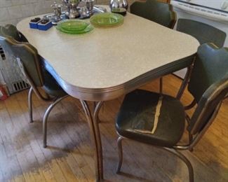 Kitchen set, table and 6 chairs $50.00!!
