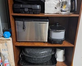 Alot of small kitchen Cookware appliances 