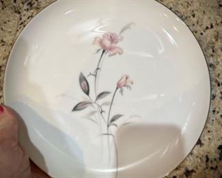 Wentworth Fine China "Desire 8906"
