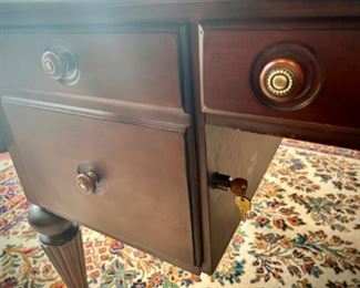 Ethan Allen locking desk with dropleafs on each side 