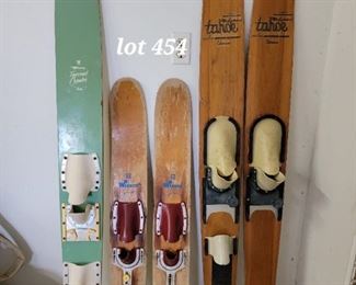 Vintage skis