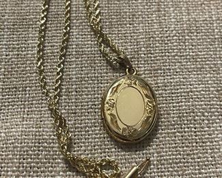 14K YELLOW GOLD 16" CHAIN WITH GOLD FILLED PHOTO LOCKET