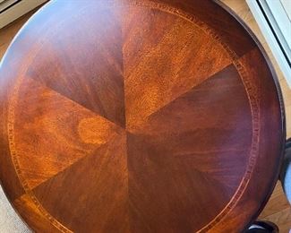 Thomasville Fredericksburg 30” Round Lamp Table - Cherry Finish