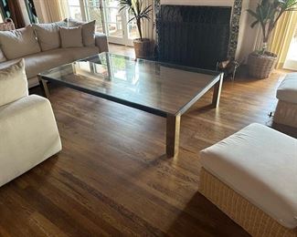 $980, 1970s Mid Century Modern Brass, Metal and Clear Glass Coffee Table 84 x 52 x 19