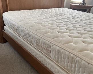 $500 - Sealy posturepedic king size mattress with box spring