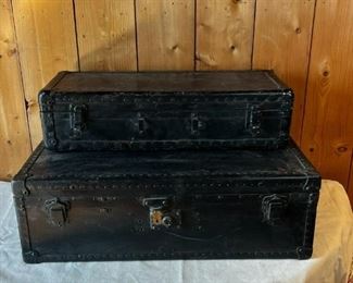 2 Vintage Cases Or Trunks