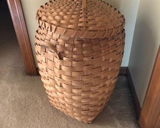LARGE BASKET