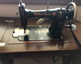 WHITE ROTARY SEWING MACHINE IN CABINET