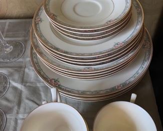MIKASA DISHES PATTERN LA ROSE