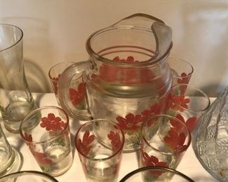 VINTAGE PITCHER AND GLASSES