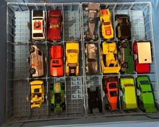 HOTWHEELS AND CASE