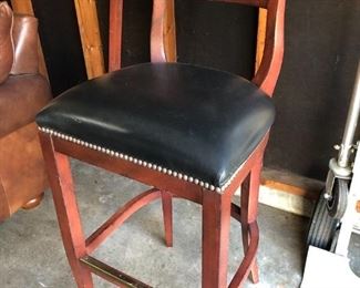ONE BAR STOOL