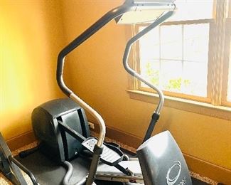 Pre or EFX 5.21si Elliptical Fitness Trainer