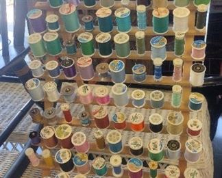 spool organizer