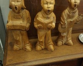 wood carved carolers