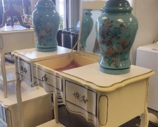 French provincial vanity /4-piece set.
