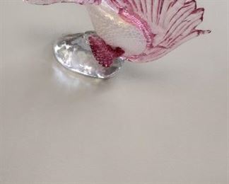 Cranberry art glass fish large picture does it no justice