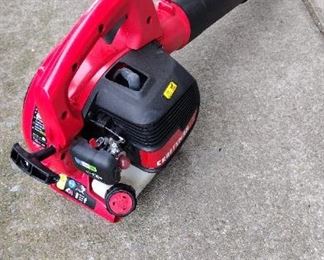 craftsman almost new leaf blower runs well