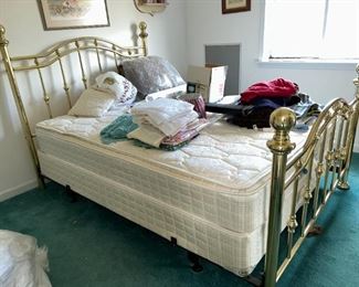 QUEEN BRASS BED