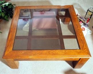 Solid Wood Coffee Table With Glass Inlay Top, 14.5" x 38" x 38"