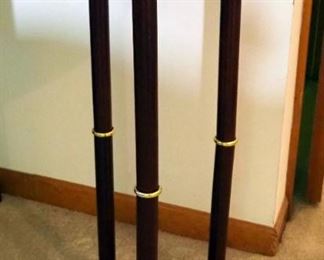 Coaster Merlot Round Accent Stand With Marble Top, 27.5"x12"