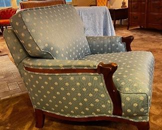 PAIR OF CLASSIC ARM CHAIRS