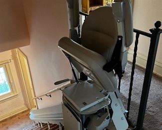 CHAIR LIFT RIGHT DOWN TO THE KITCHEN