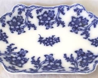 58 - English large flow blue 15 x 10 platter
