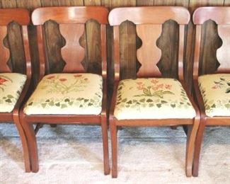 150 - Set of 4 Needlepoint Seat Chairs 18x17x34