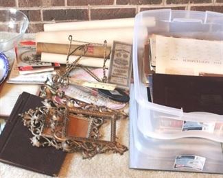 152 - Assorted items
