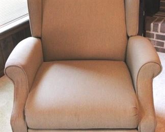 155 - Queen Anne Recliner Chair 30x29x40
