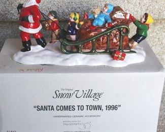 209 - Dept 56 Santa Comes To Town 1996 n Box

