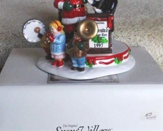 217 - Dept 56 Santa's Coming To Town

