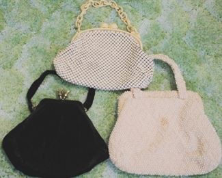 256 - 3 pc lot of Vintage Purses
