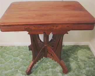 261 - Victorian Parlor Table 30x32x22
