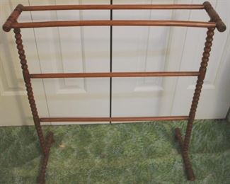 274 - Quilt Rack 28x25x10

