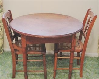 319 - 3pc Table and Chairs Set Table: 29x35 Chairs: 24x16.5x14.5
