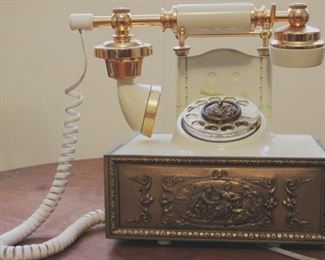 320 - Rotary Phone 14x18x16
