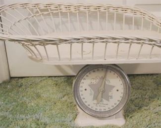 334 - Antique Baby Scale
