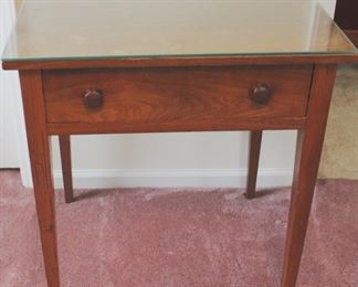 364 - One drawer tapered leg table with glass top 28x22x26
