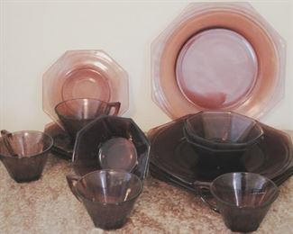 382 - 16 pc Moroccan amethyst depression glassware
