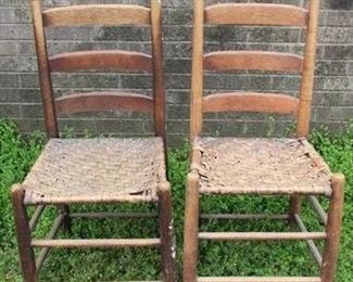 406 - P x ir Primitive chairs - 36.5 x 15 x 15.5
