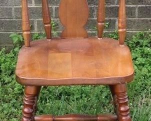 410 - Vintage chair - 32 x 18.5 x 17
