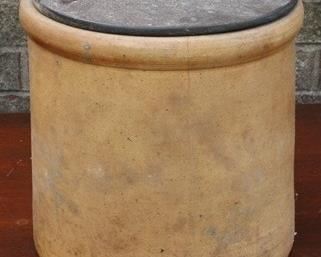 427 - Stoneware crock with lid - 9.5" tall
