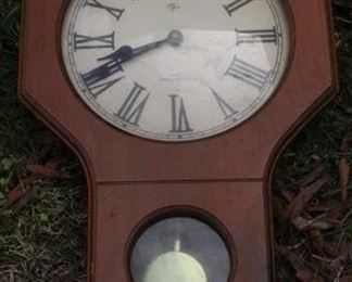 430 - Elgin wall clock - 21.5 x 13.5
