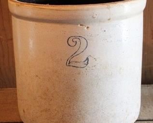 468 - 2 Gallon crock - 9"
